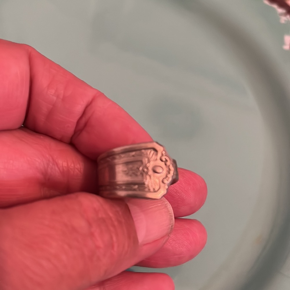 Silver ring - Picture 2 of 7